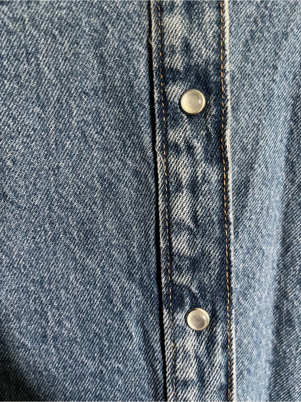 Levi’s Western Pearl Snap Denim Button Down - Picture 4 of 7